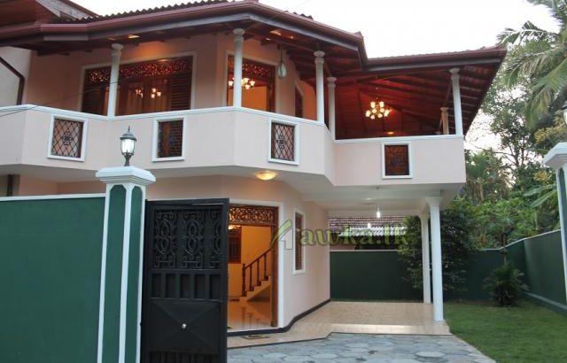 Luxury House for sale in Nawala